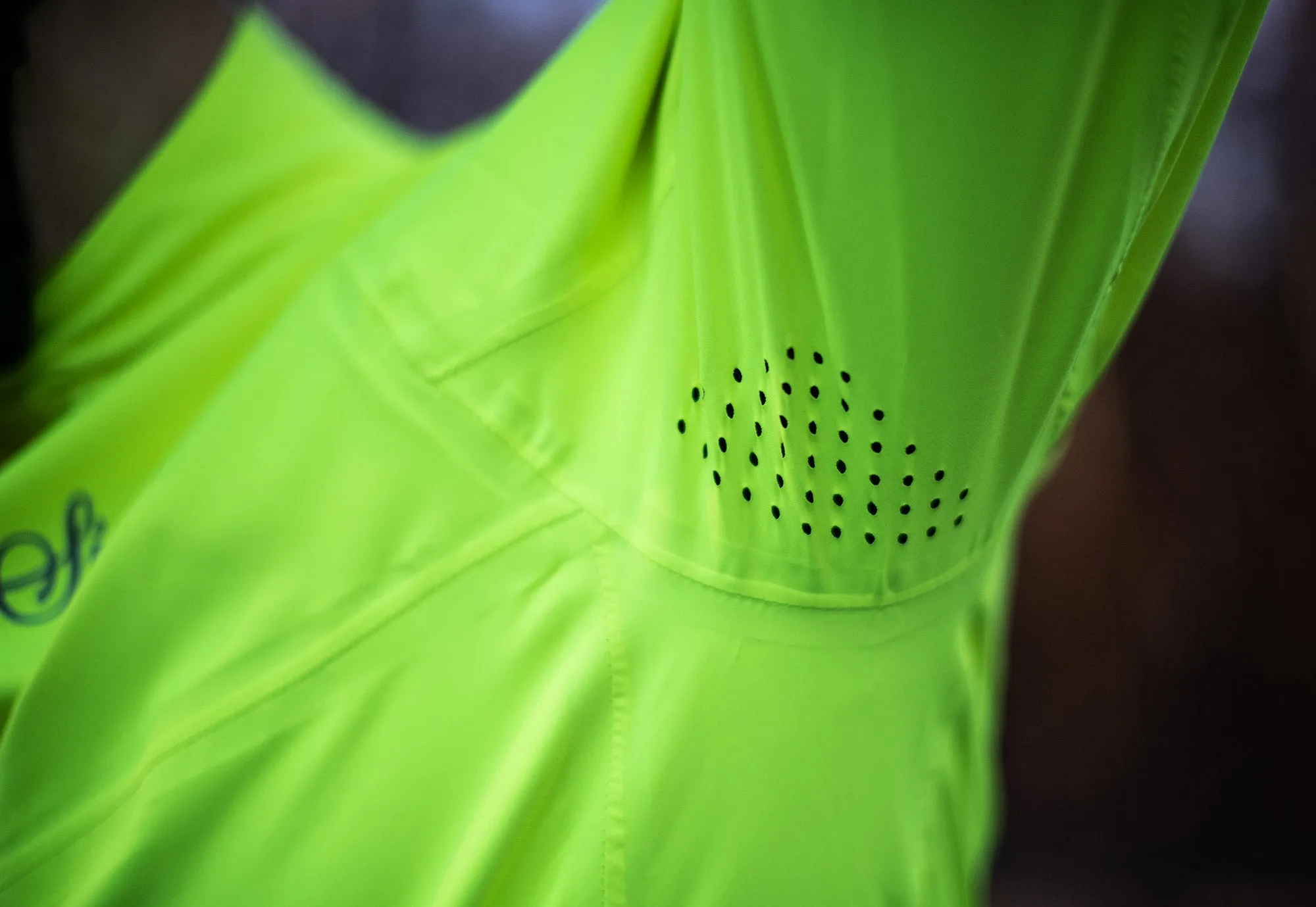 Östkusten Women's Cycling Rain Jacket: Waterproof, Breathable & High-Visibility Performance